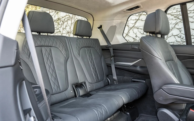 BMW X7 cena 369999 przebieg: 107000, rok produkcji 2020 z Łaskarzew małe 781